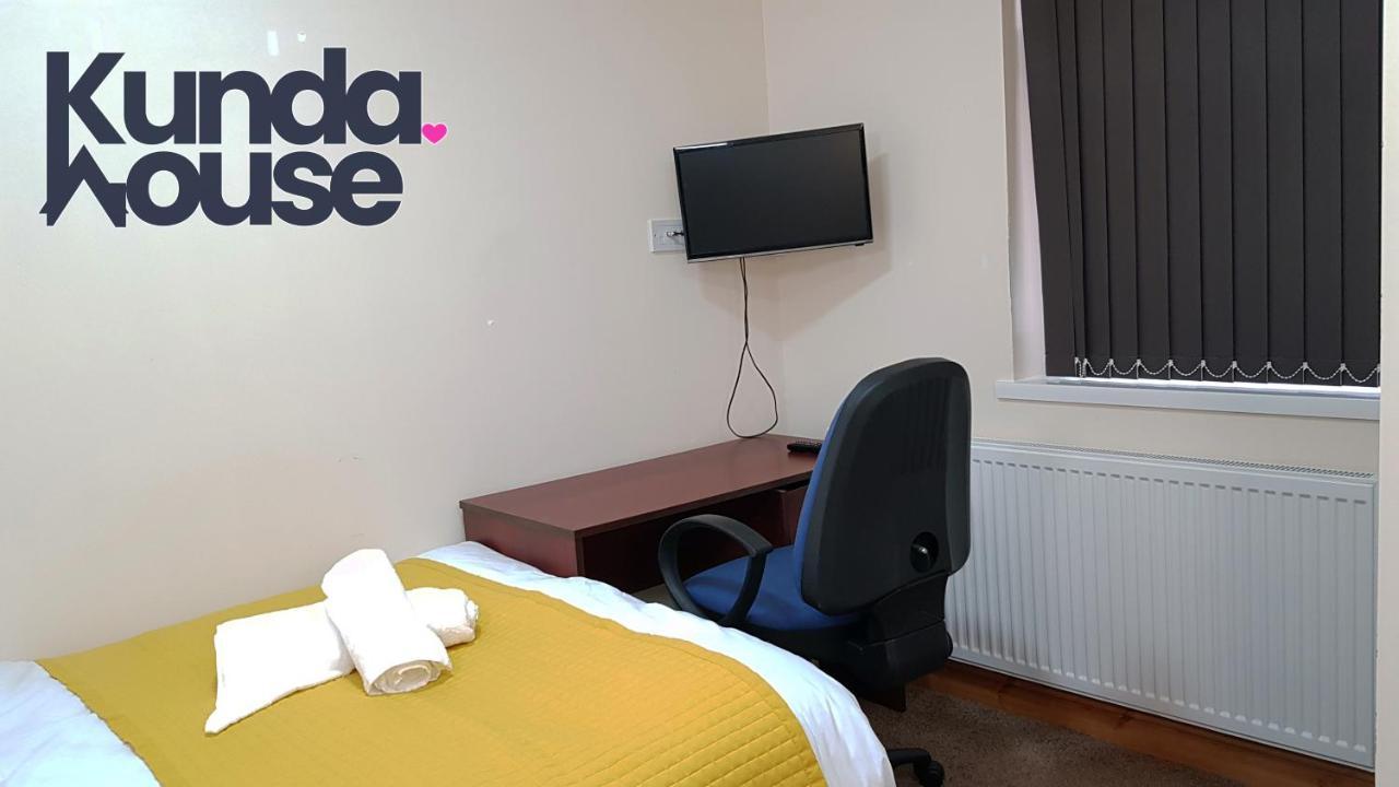 Kunda House Bournbrook Villa Birmingham Bagian luar foto