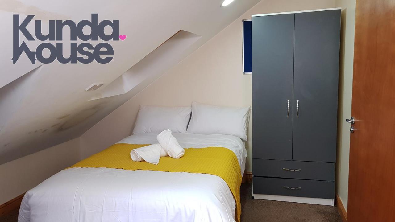 Kunda House Bournbrook Villa Birmingham Bagian luar foto