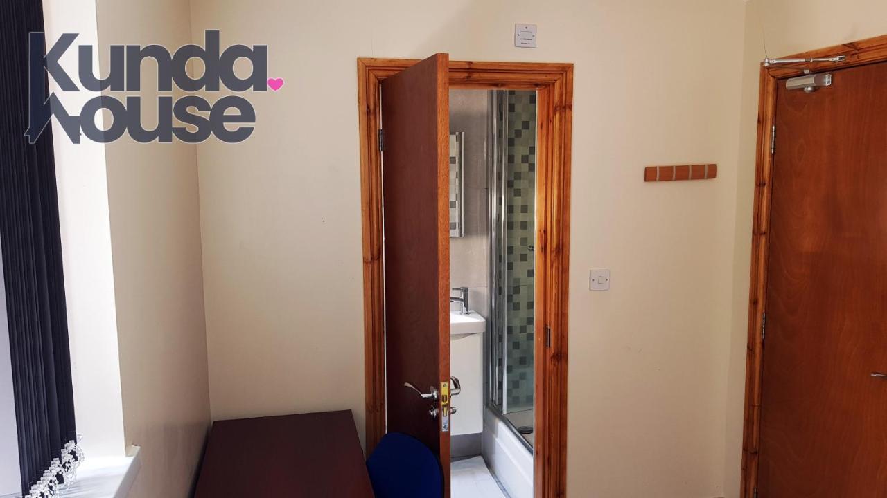 Kunda House Bournbrook Villa Birmingham Bagian luar foto