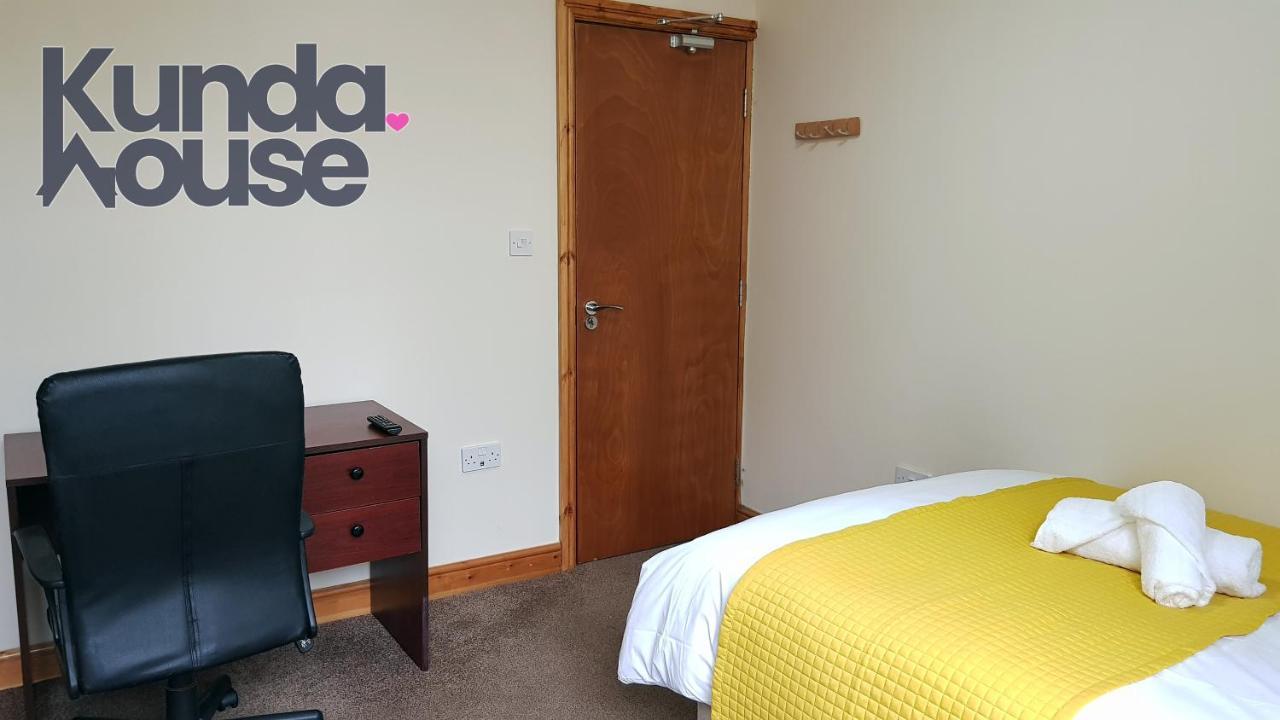 Kunda House Bournbrook Villa Birmingham Bagian luar foto
