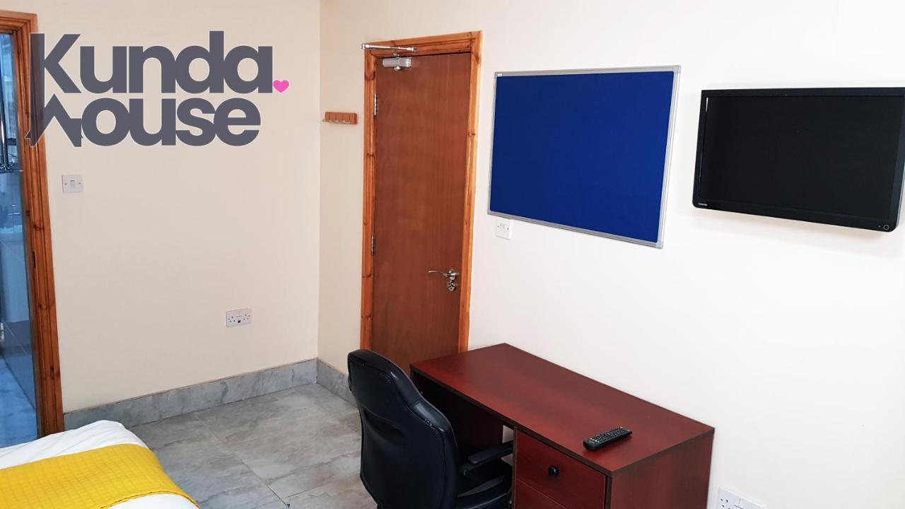 Kunda House Bournbrook Villa Birmingham Bagian luar foto